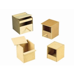 NOBBY: Nest Box for Exotics w/ step